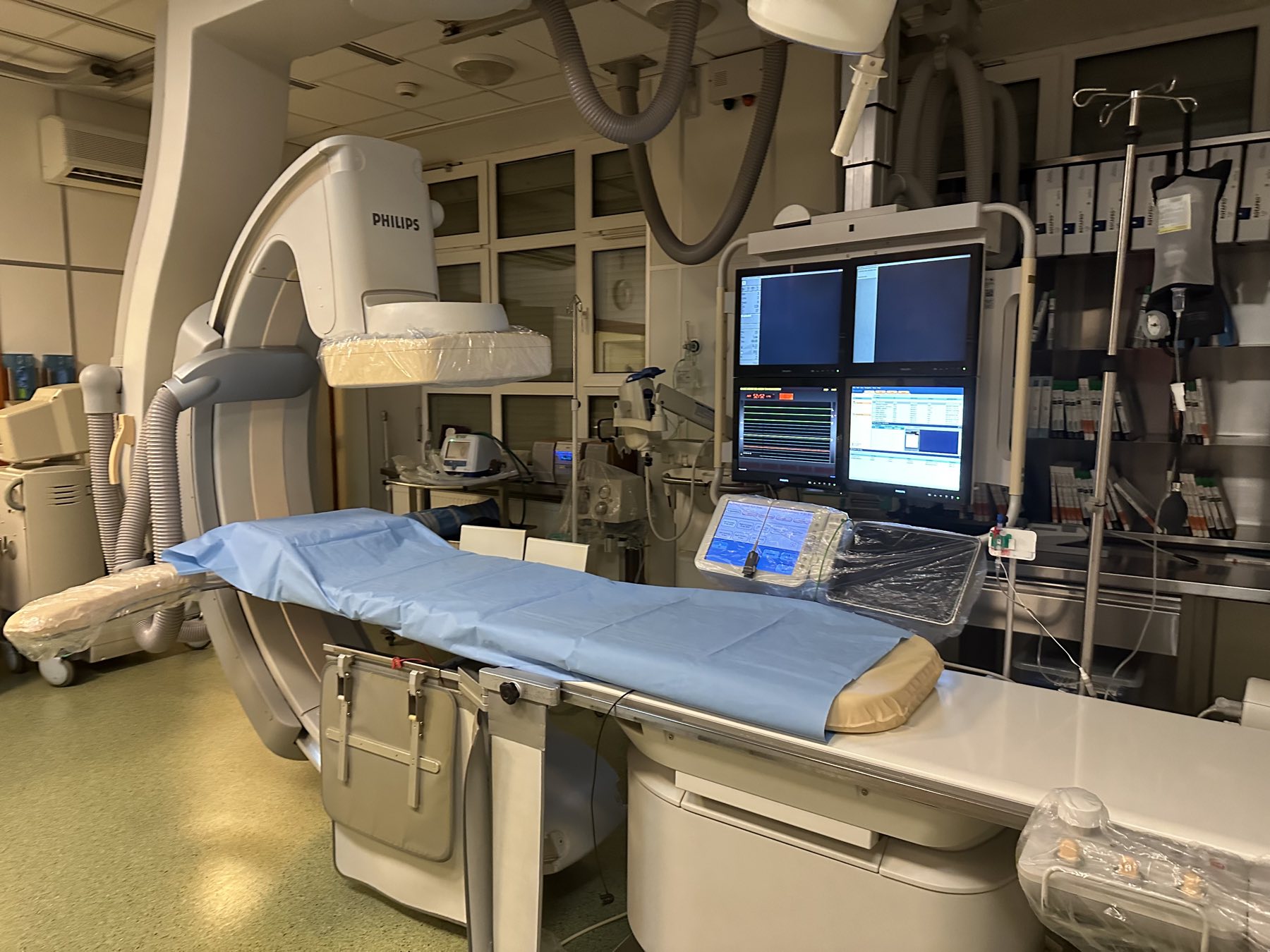 Sala zabiegowa Pracowni Hemodynamiki — angiograf